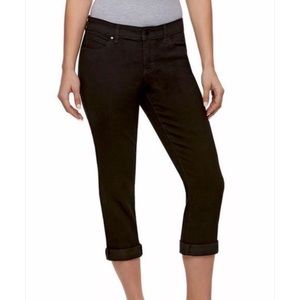 Jennifer Lopez Roll Cuff Capri Jeans